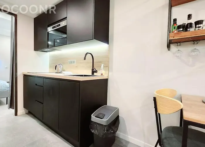 La Fourmi Azureenne - Dans Le Vieil Apartment