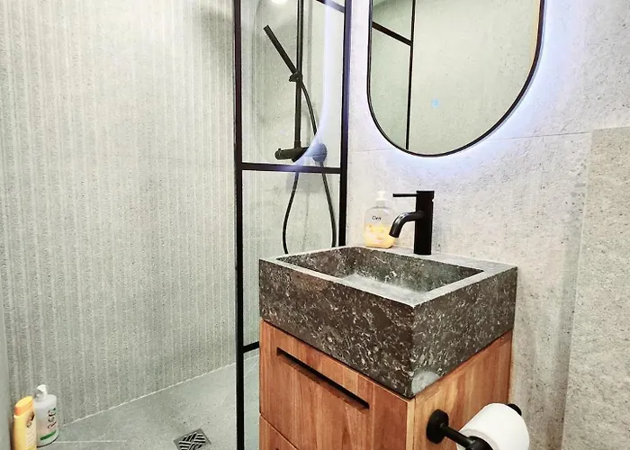 La Fourmi Azureenne - Dans Le Vieil Apartment